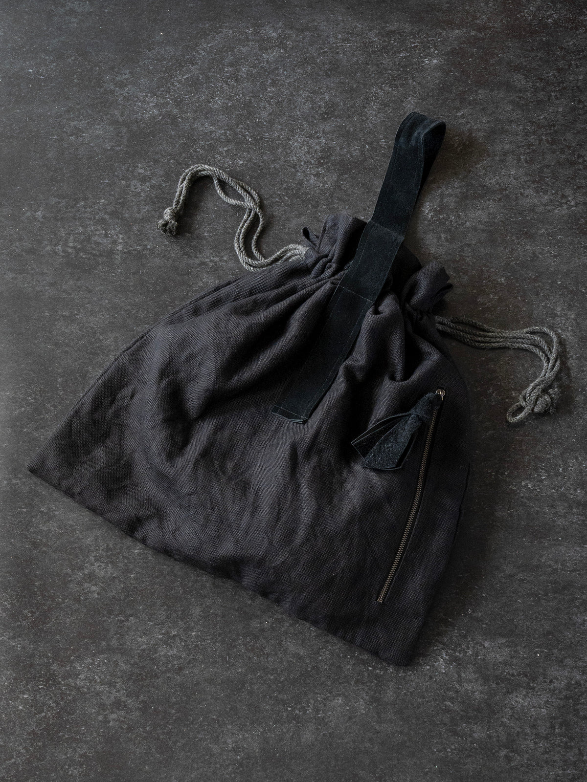PALM_black TR007