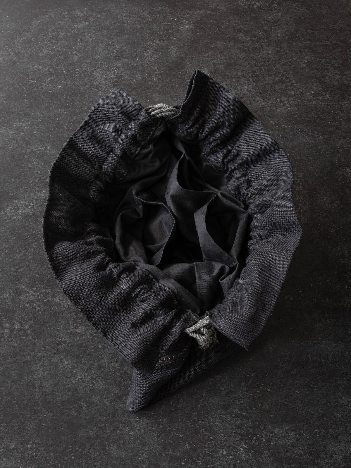 PALM_black TR007