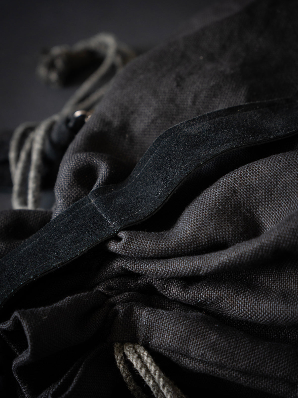 PALM_black TR007