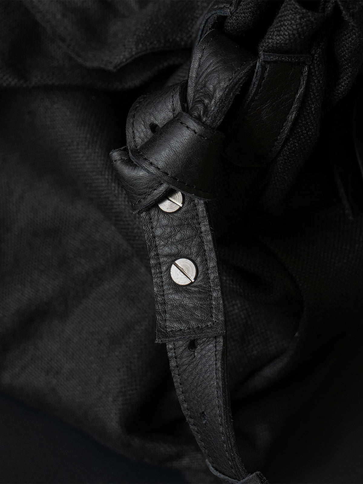 REAR FLAT large_linen_black TR049