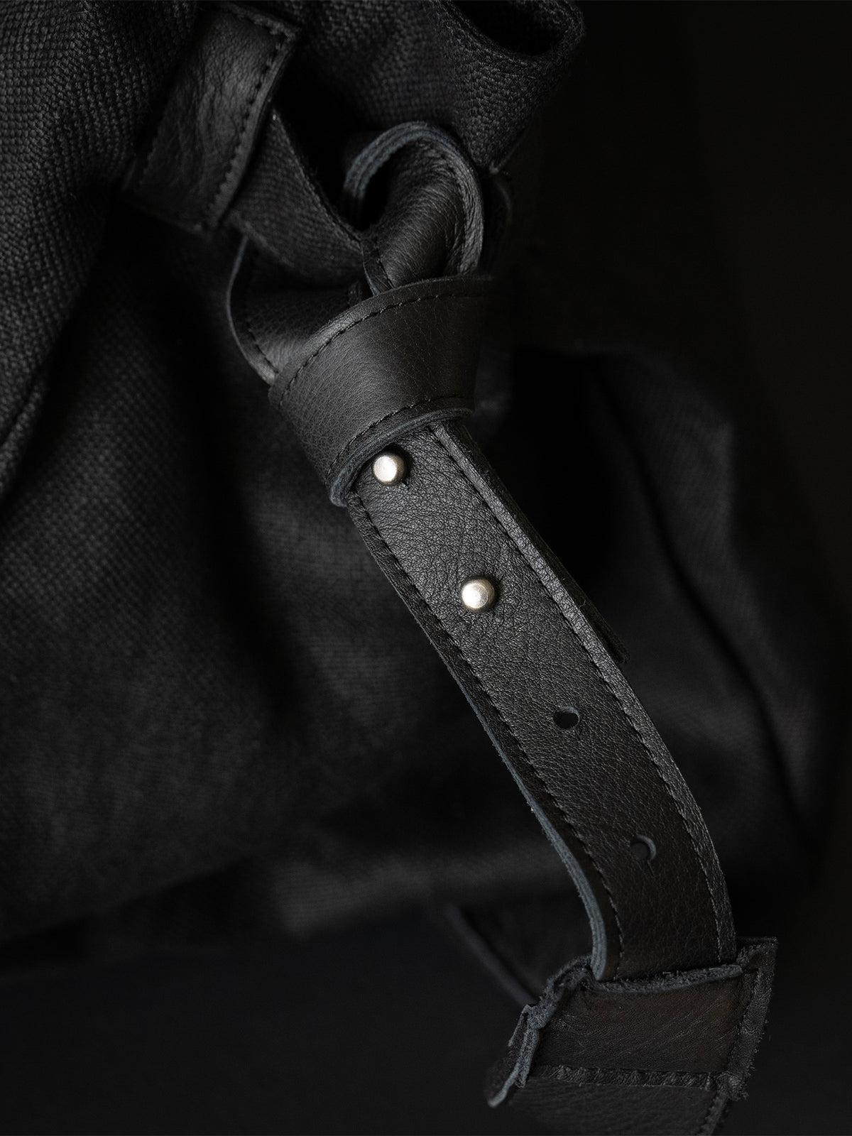 REAR FLAT large_linen_black TR049