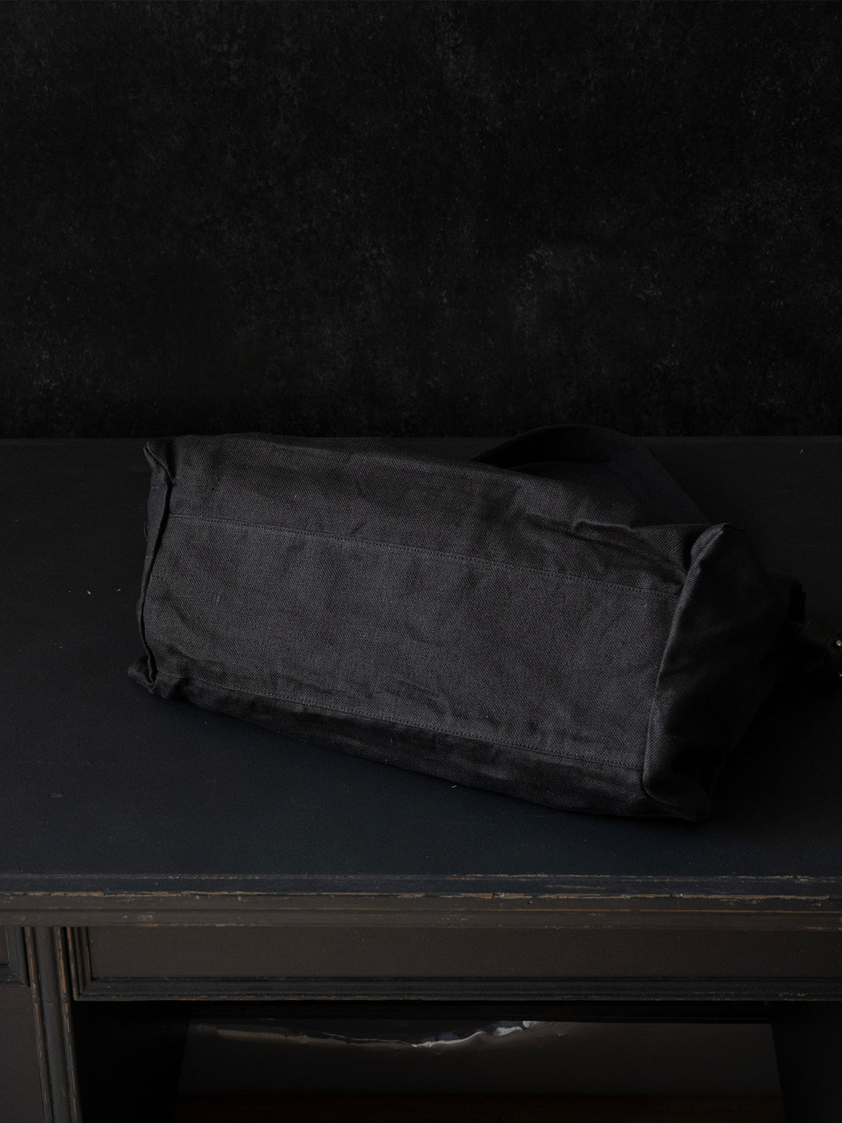 REAR FLAT large_linen_black TR049