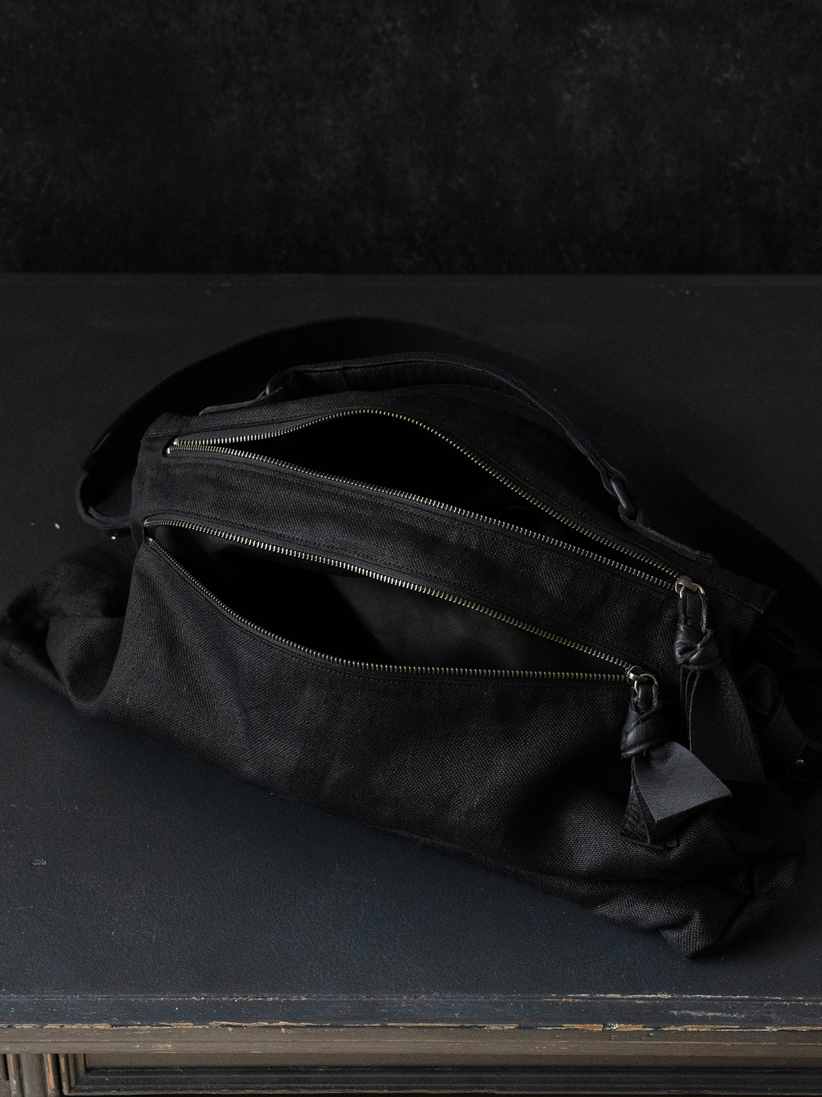 REAR FLAT large_linen_black TR049