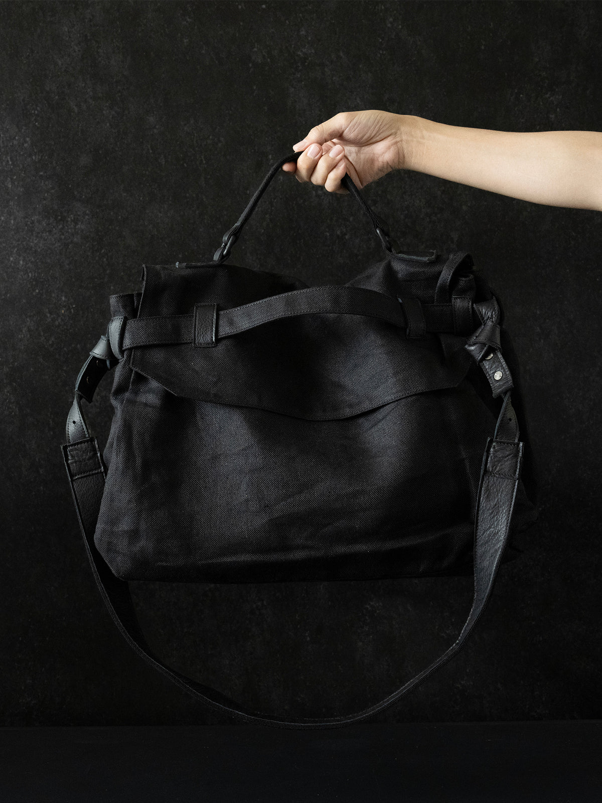REAR FLAT large_linen_black TR049