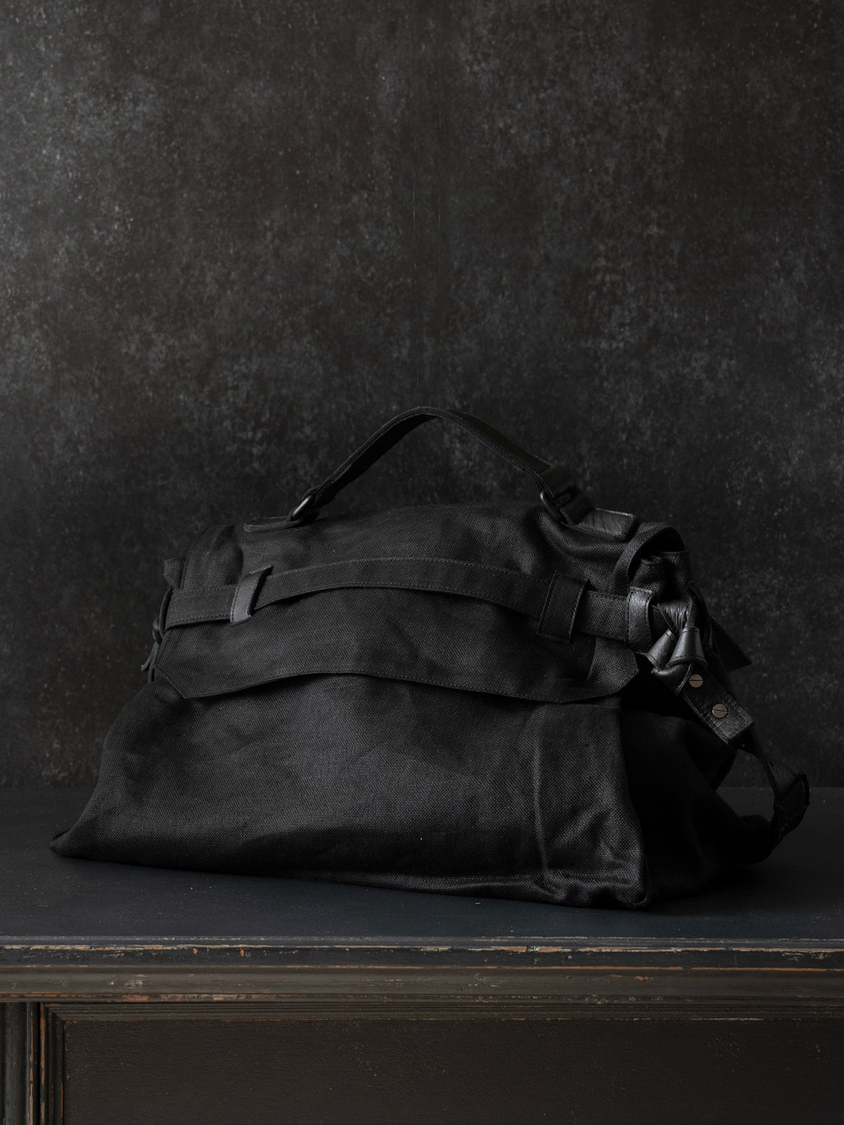 REAR FLAT large_linen_black TR049