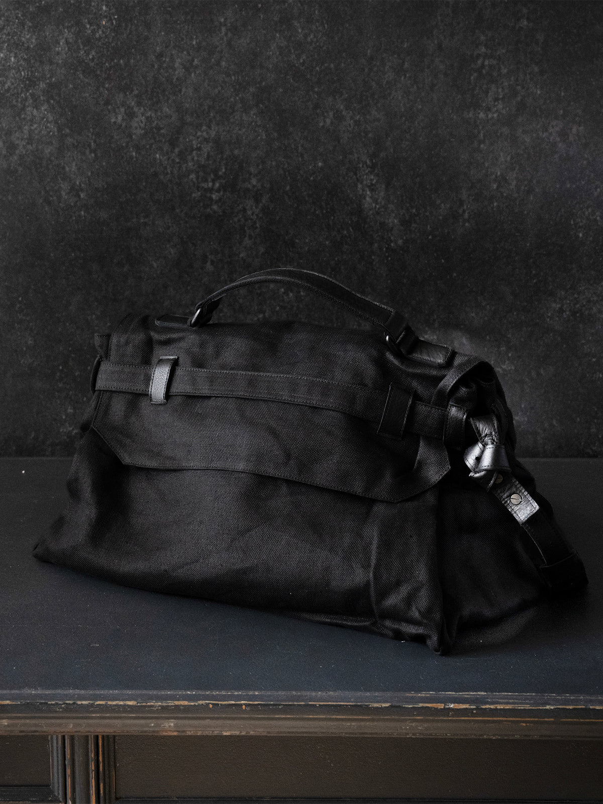 REAR FLAT large_linen_black TR049