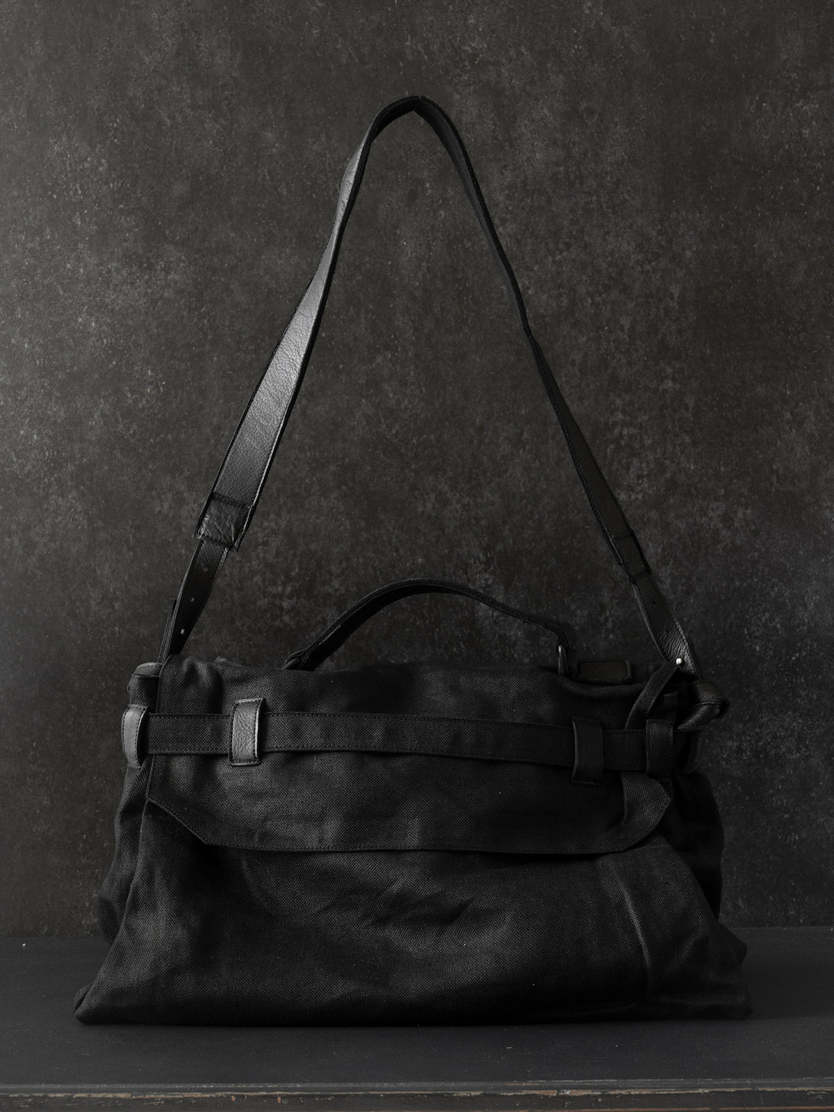 REAR FLAT large_linen_black TR049