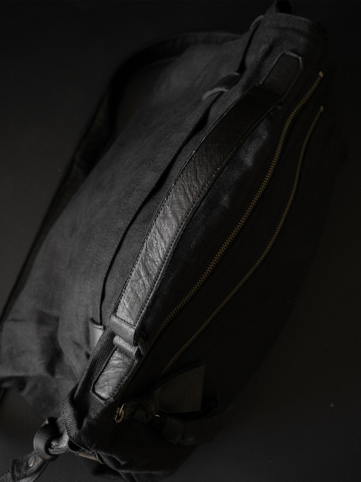 REAR FLAT large_linen_black TR049